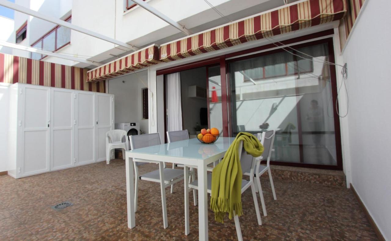 Вилла Conil Casa H&L Кониль-де-ла-Фронтера Экстерьер фото
